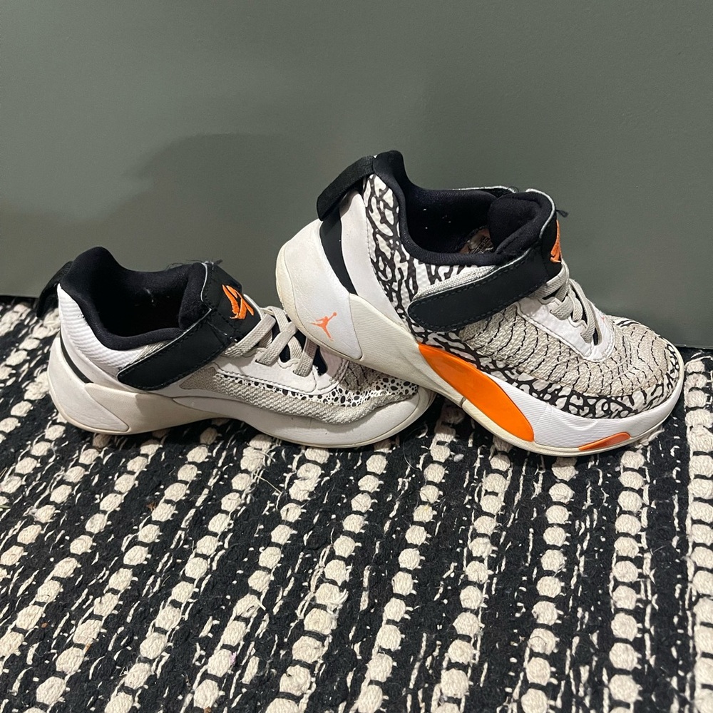 Boys Jordan’s Luka 1